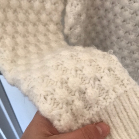 LOFT - Large white knit sweater - Picture 6 of 7